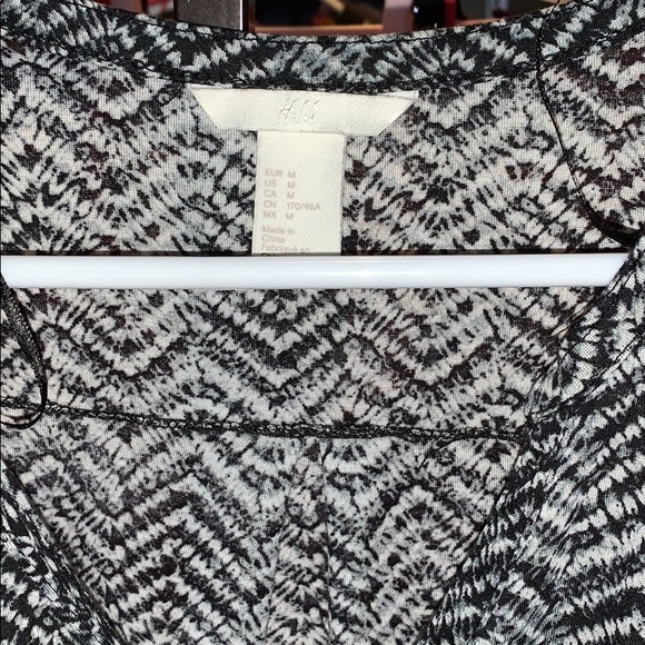H&M blouse - Picture 2 of 3